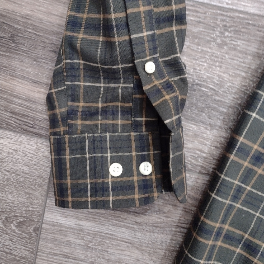 St. John's Bay Green Plaid Casual Button Down Shirt - Picture 2 of 4